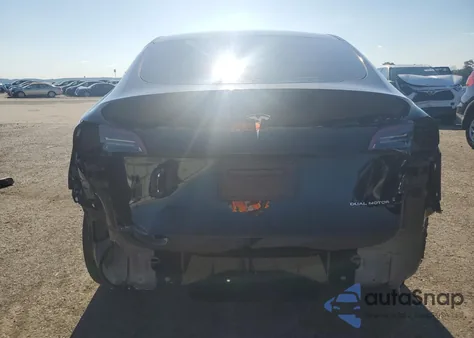 2024 Tesla Model Y из США, поврежденный, VIN 7SAYGDEE3RF190629